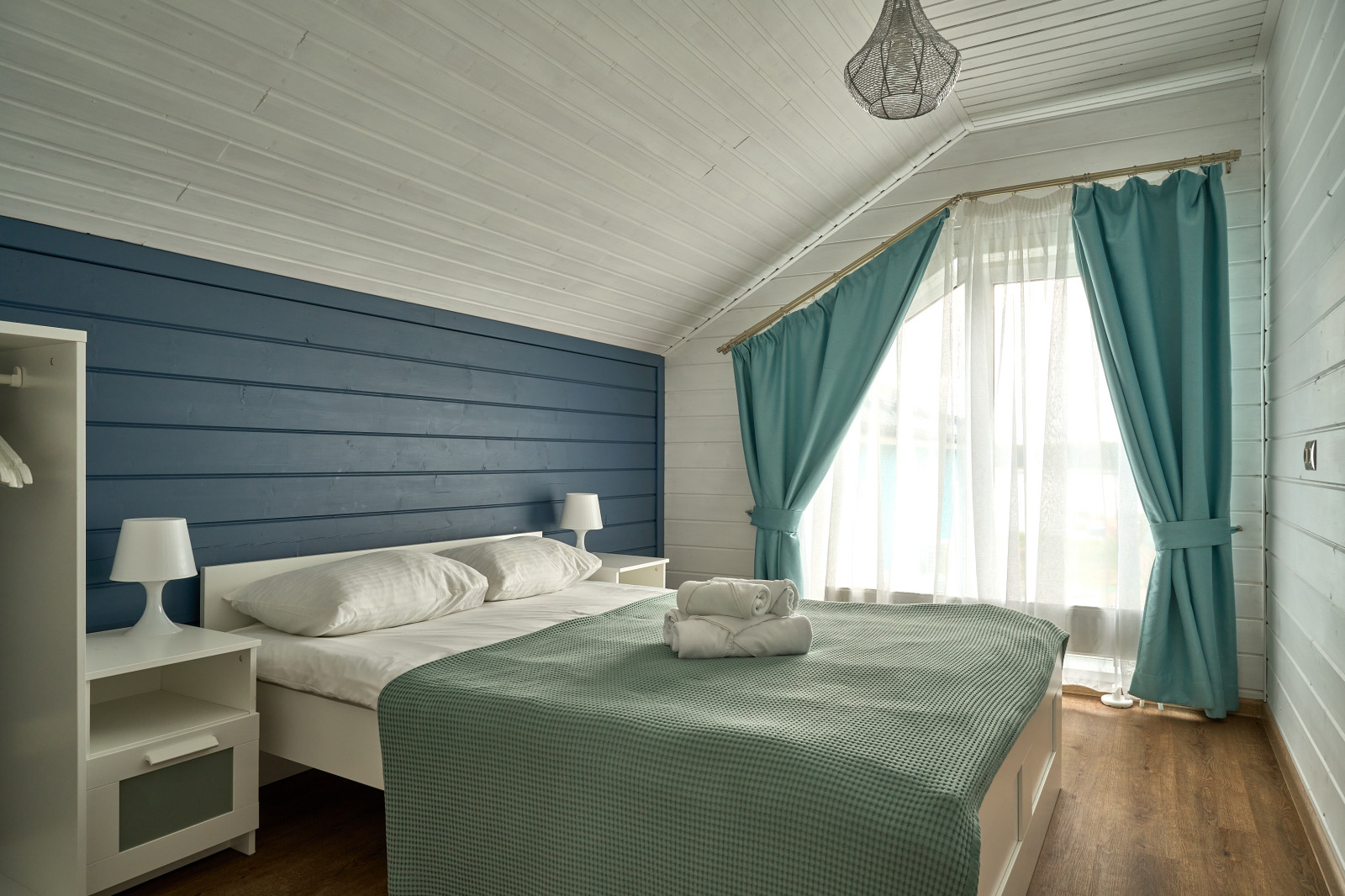 База отдыха на берегу озера. Ялкала.