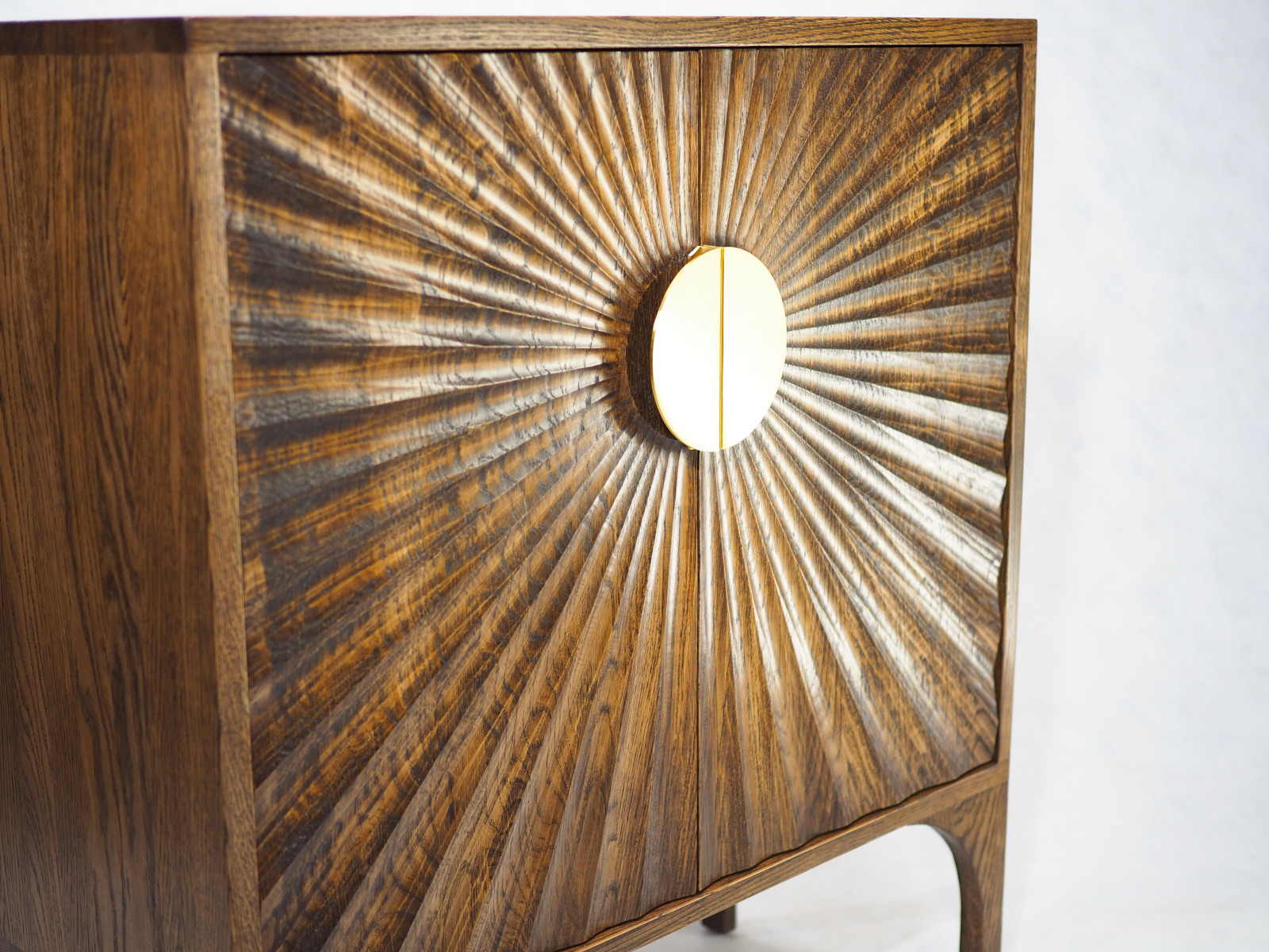 Тумбы и комоды