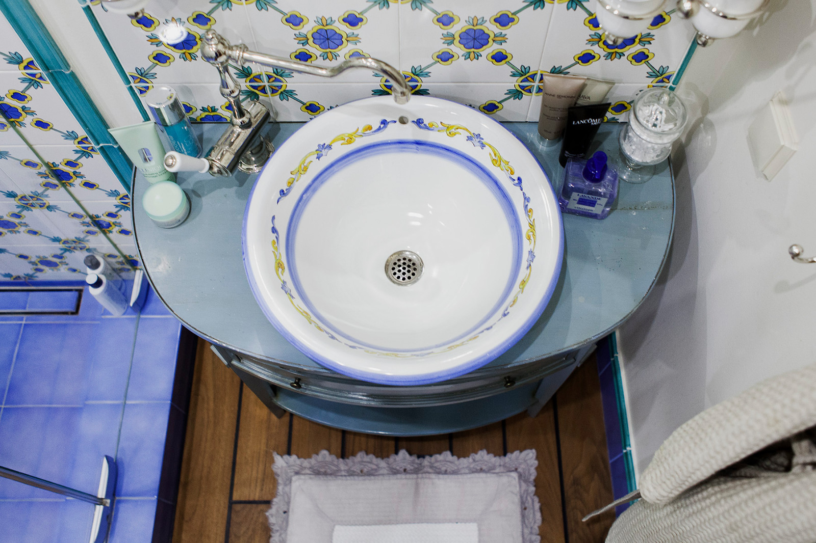 В гостях: Жемчужные тона и балерины в московской квартире