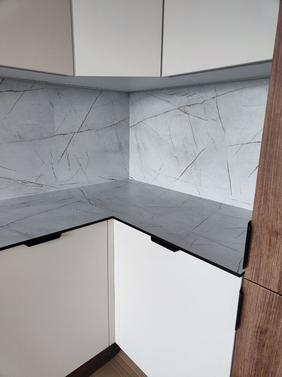 Столешница и HPL пластика на кухню