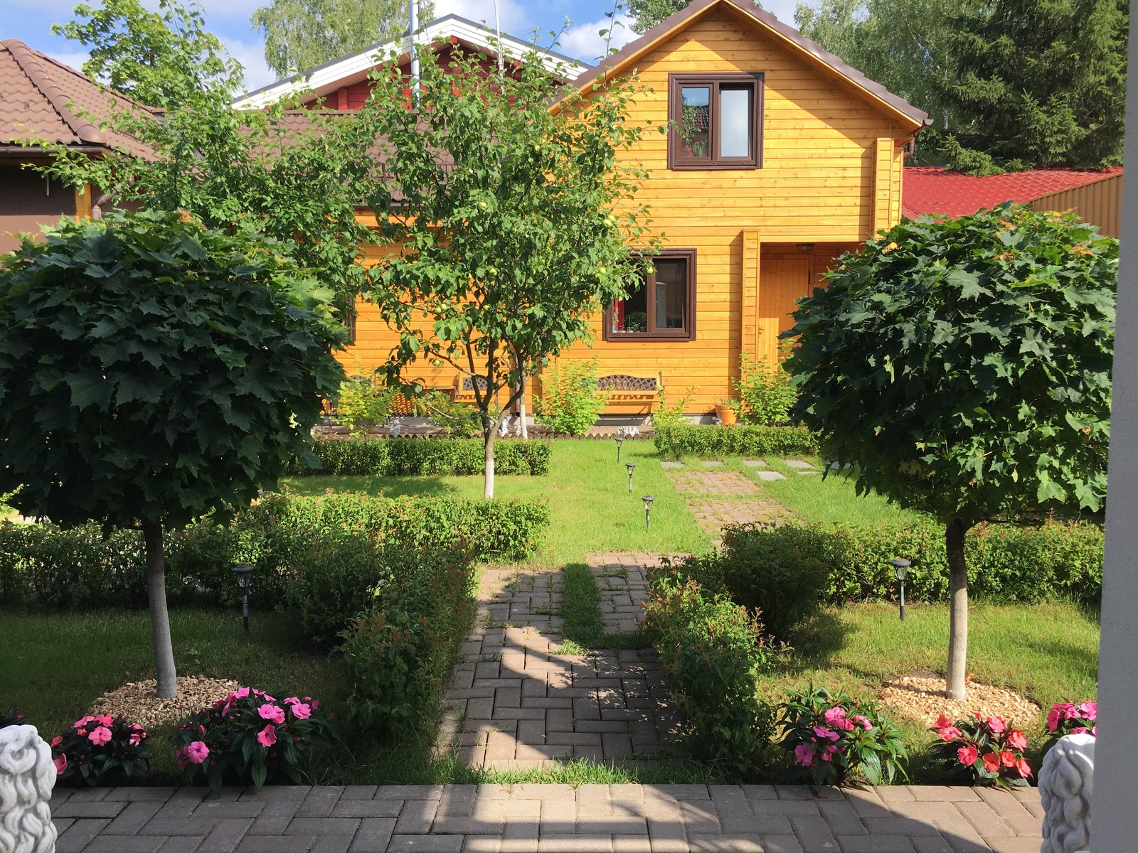 Дворик на 2-х сотках