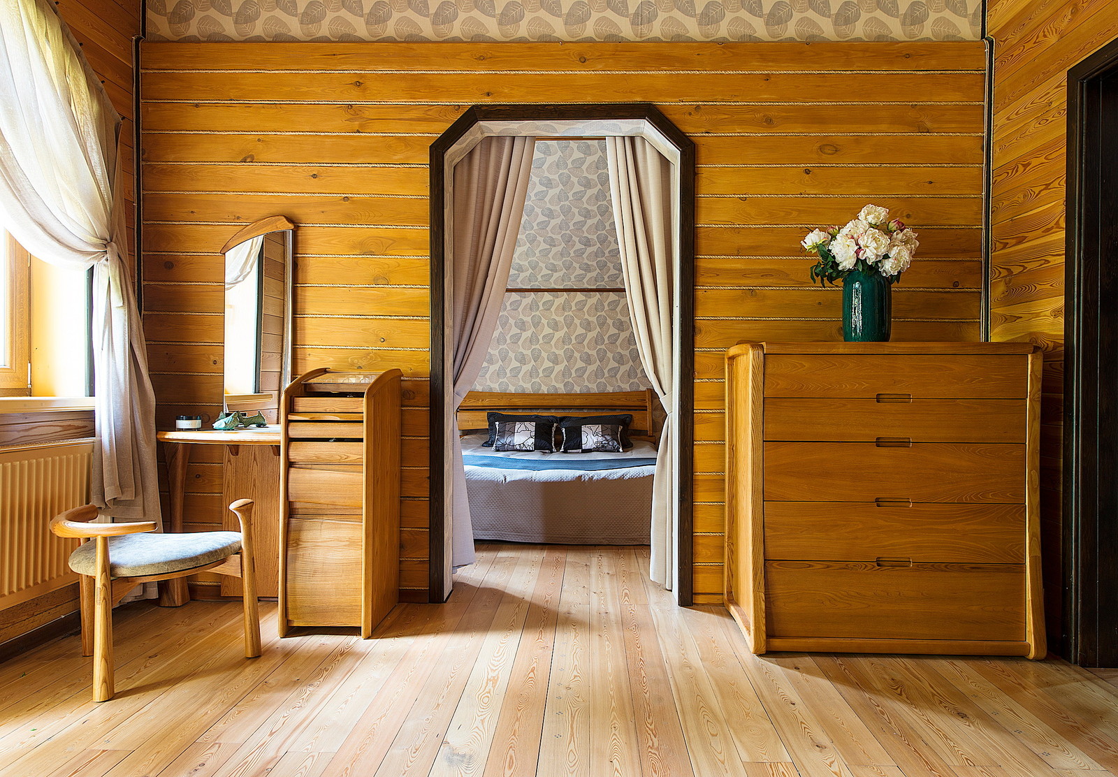 Интерьер в этническом стиле. Фотосъемка для журнала "Красивые деревянные дома"