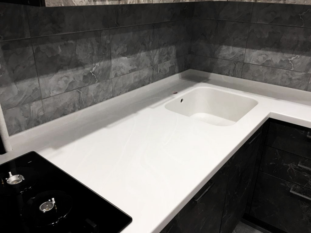 Подоконник-столешница из искусственного камня Corian