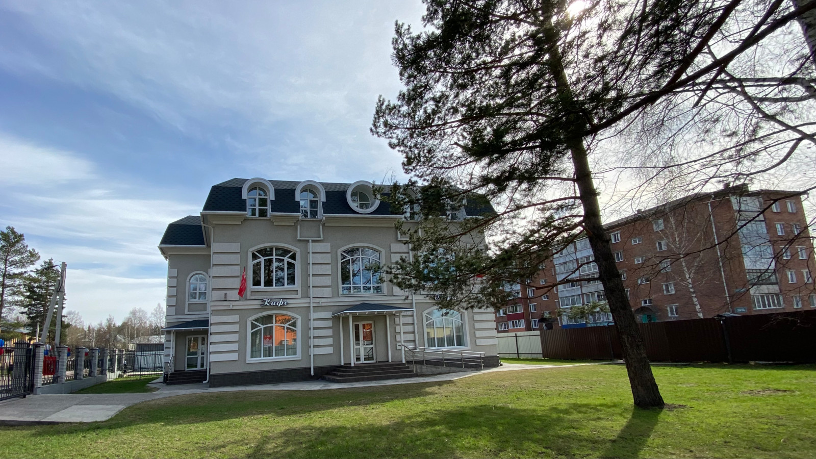 Обложка проекта: Развлекательный центр "Айвенго"