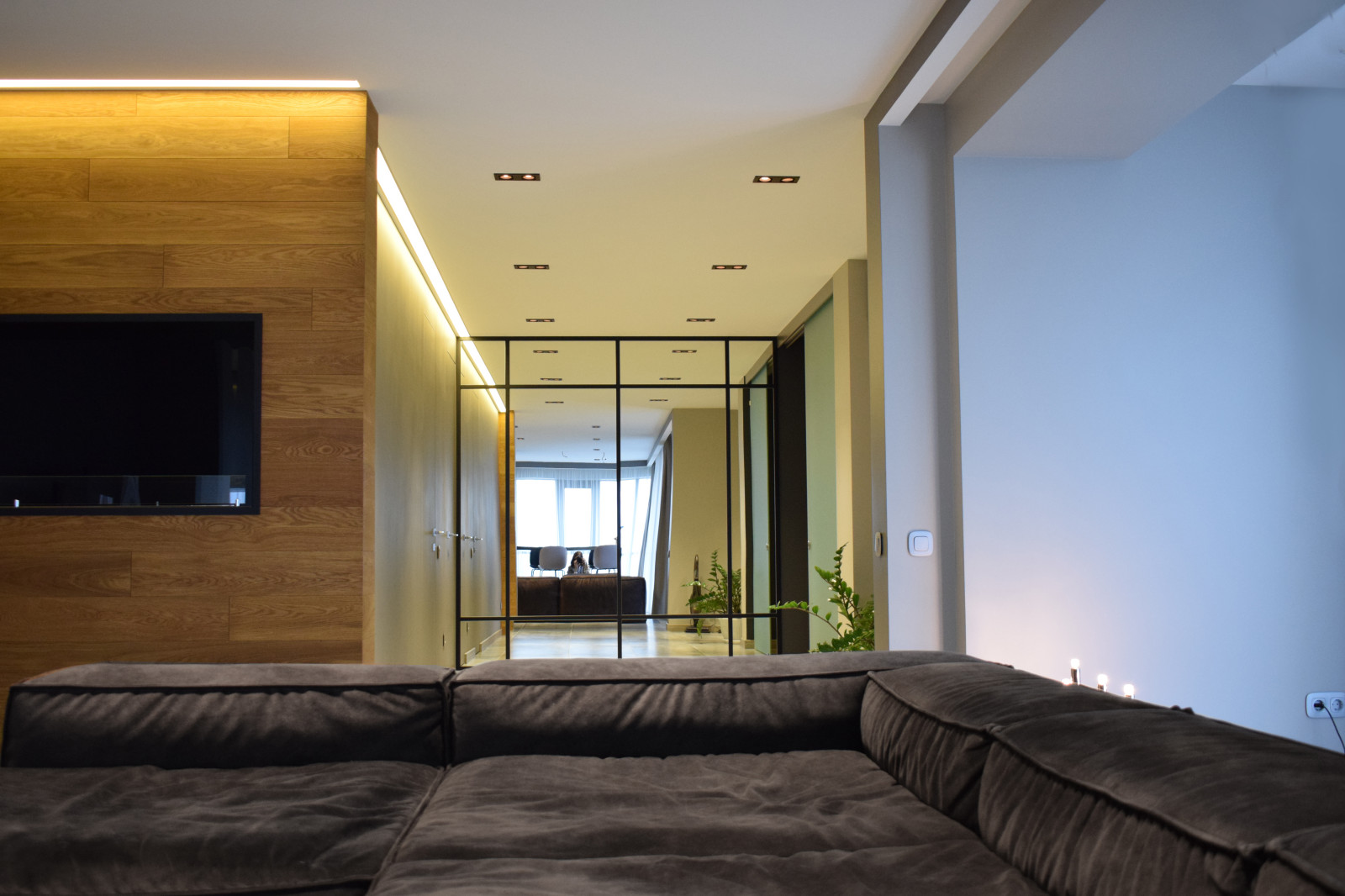 Квартира на 13 этаже  с витражным остеклением