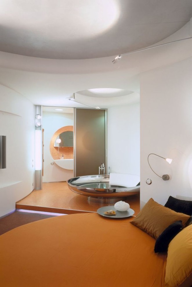 Квартира на проспекте Жукова: Спальня с ванной