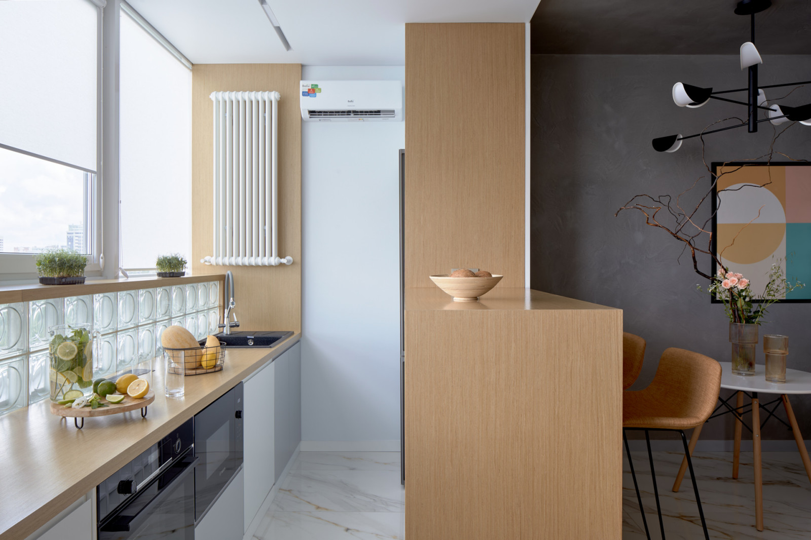 Классная двушка с кухней на лоджии 53 м²