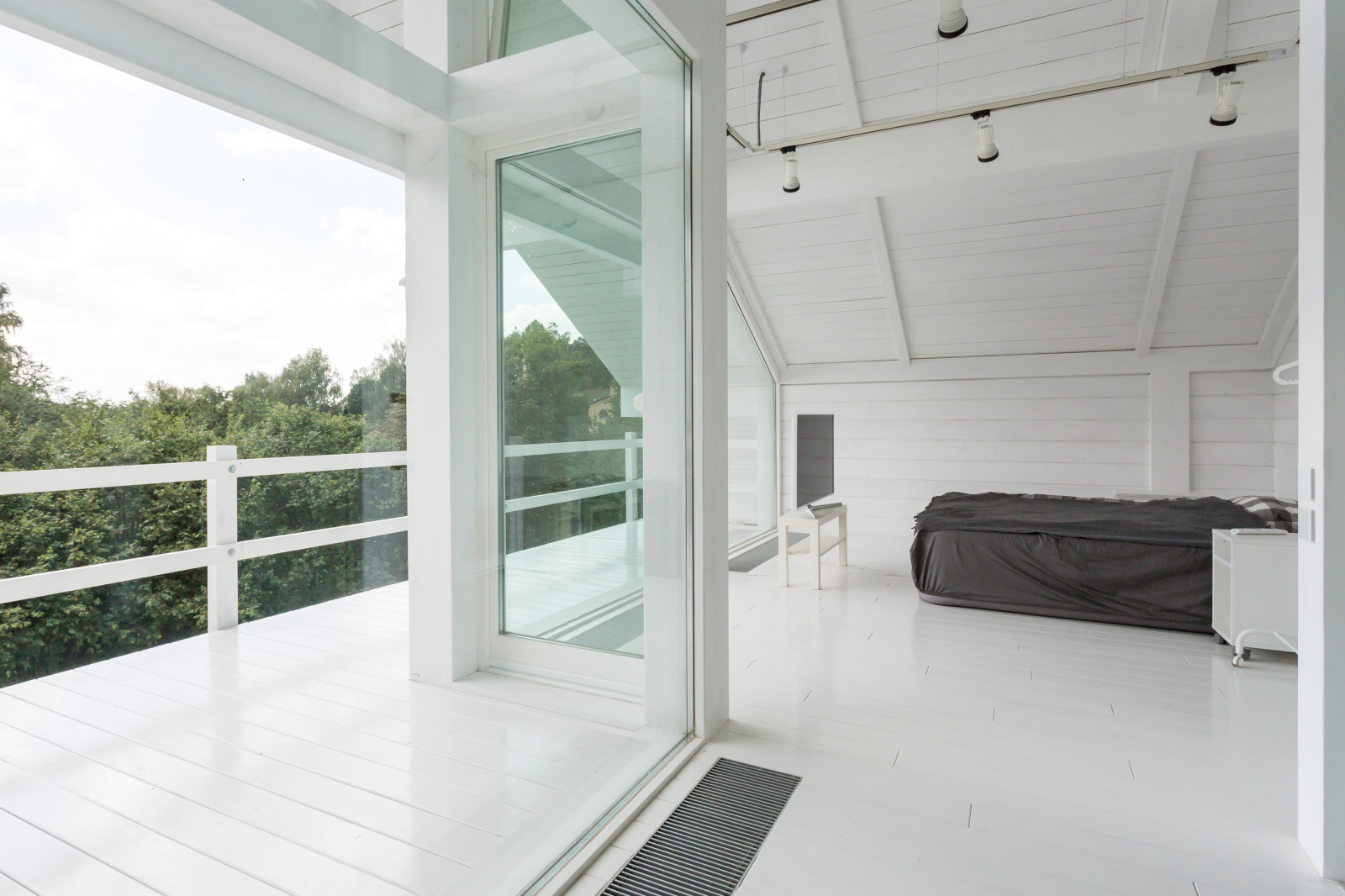 Дом из стекла