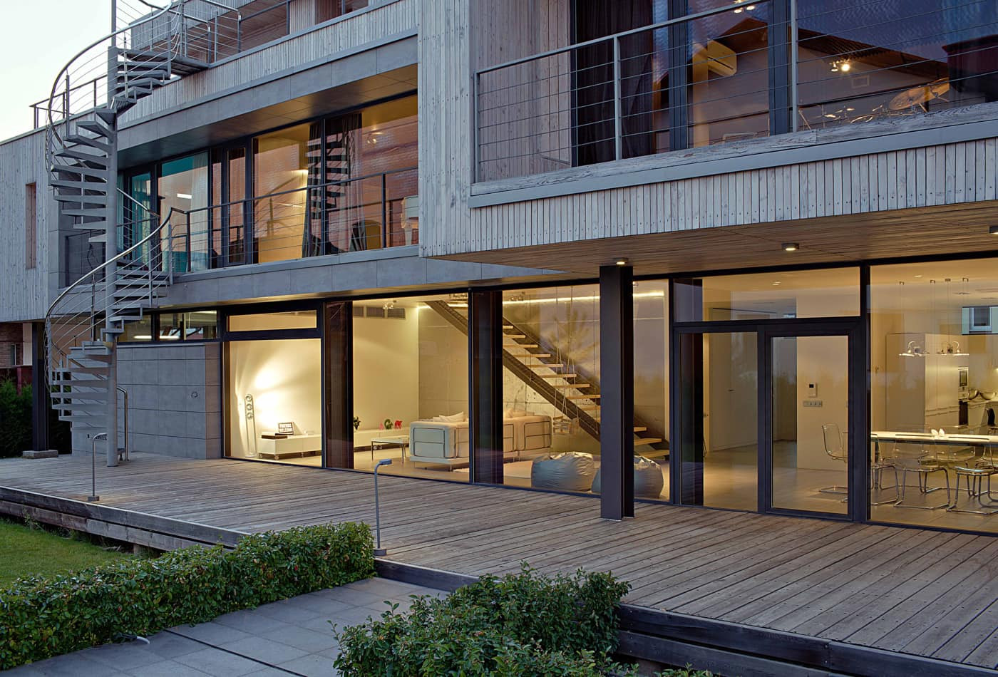 Коттедж Pixel House (реализован с использованием профильных систем SCHUECO)