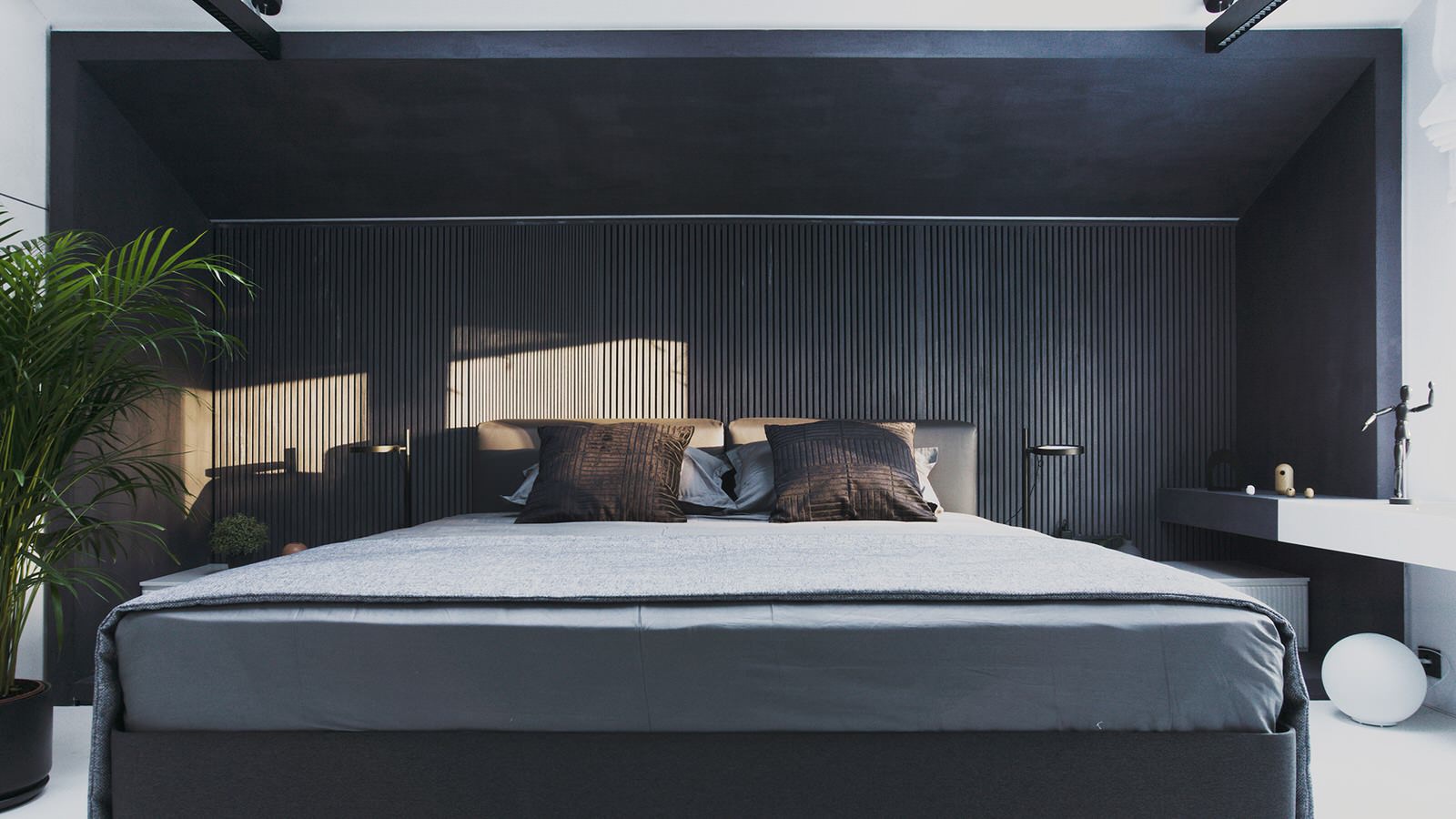 Пещера под водопадом