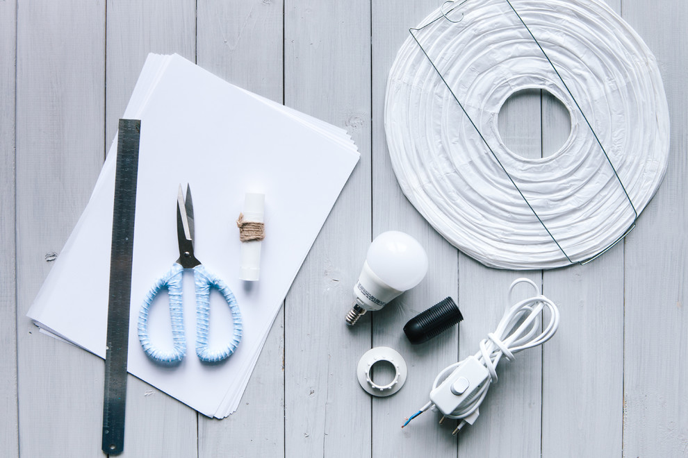 DIY: Как декорировать абажур бумажными перьями своими руками