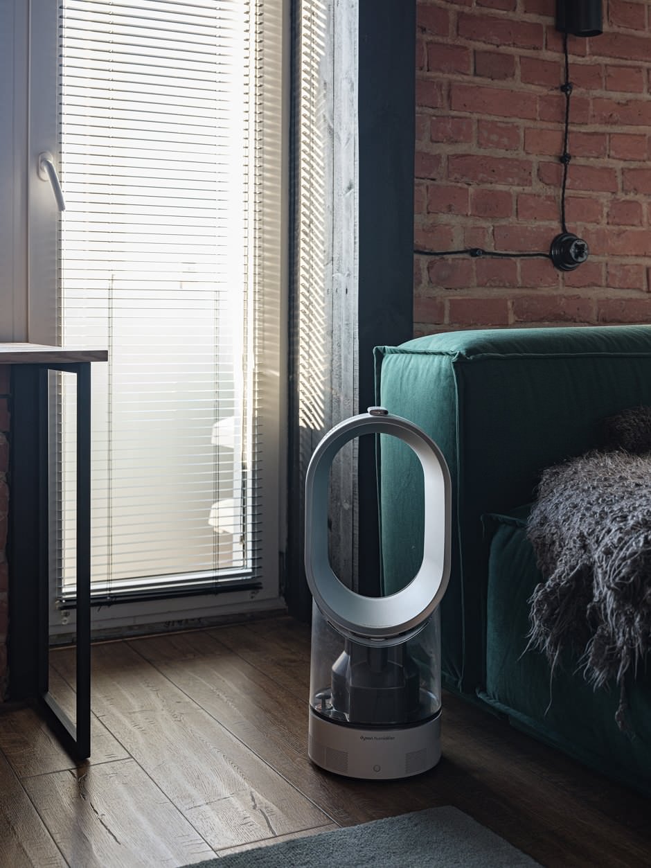 Квартира-студия с черным потолком в стиле лофт