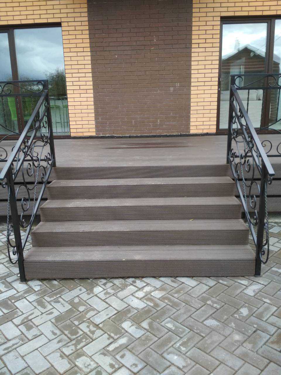 Ступени из ДПК