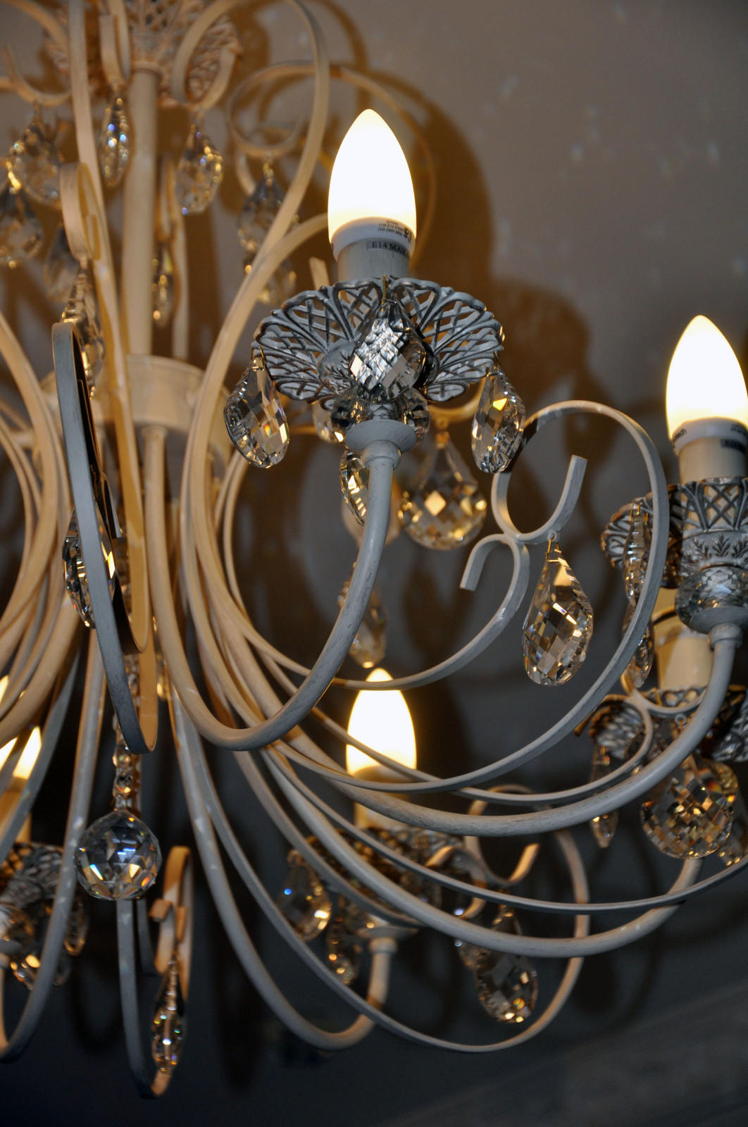 В ФИАЛКОВЫХ ТОНАХ