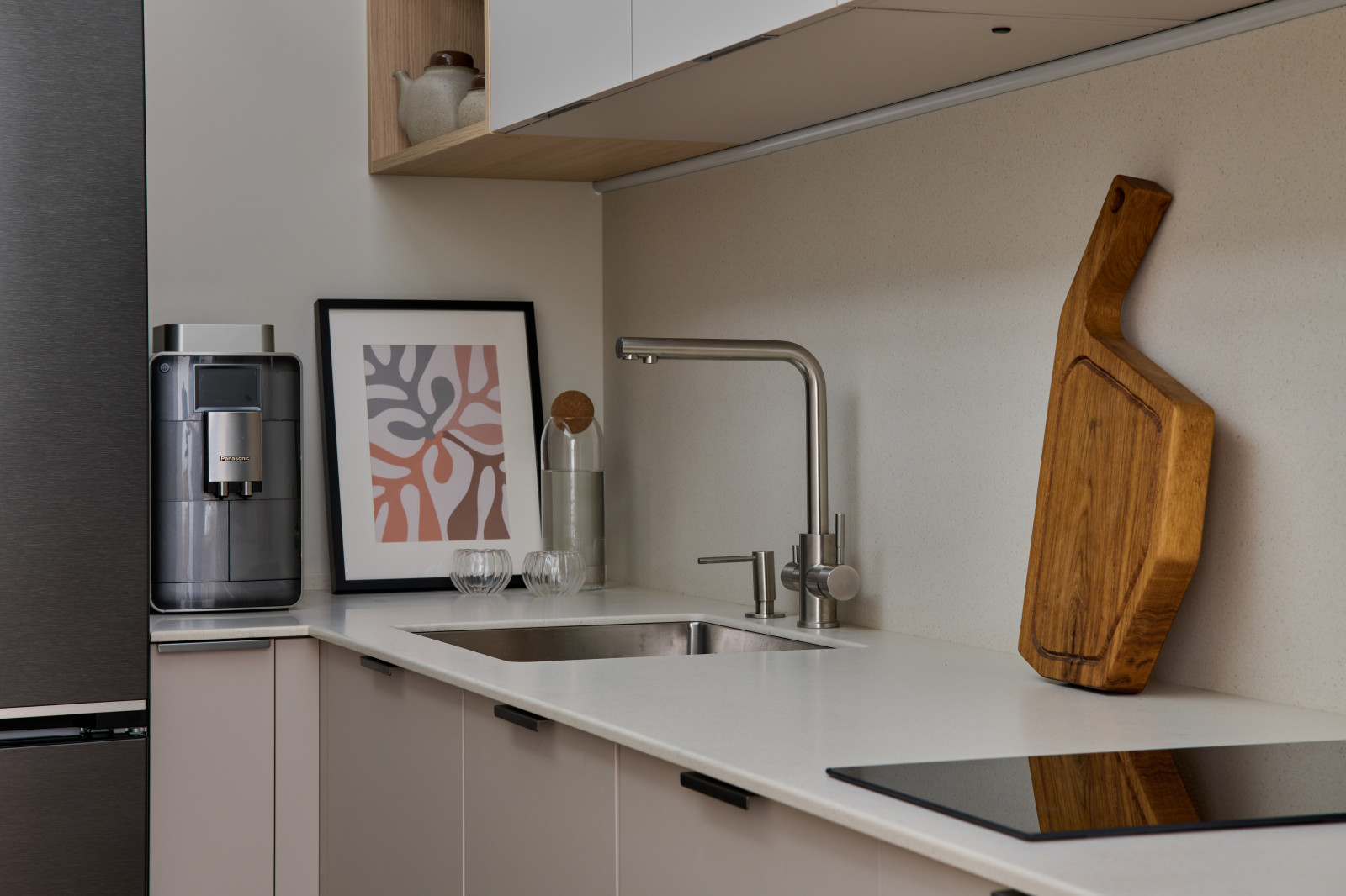 "Элегантность сквозь минимализм: История дизайна в ЖК 'Движение Тушино'"