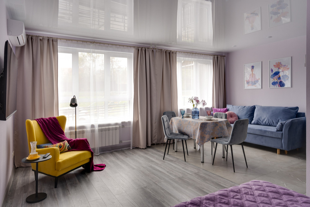 Обложка проекта: Хоумстейджинг студии для посуточной аренды