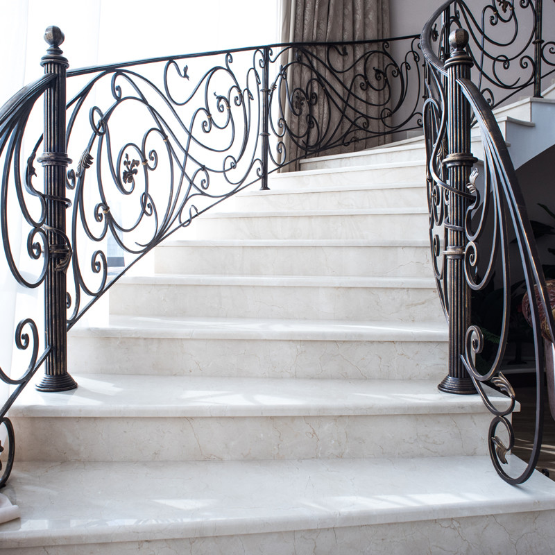 ДОМ В КОТТЕДЖНОМ ПОСЕЛКЕ МАРТЕМЬЯНОВО