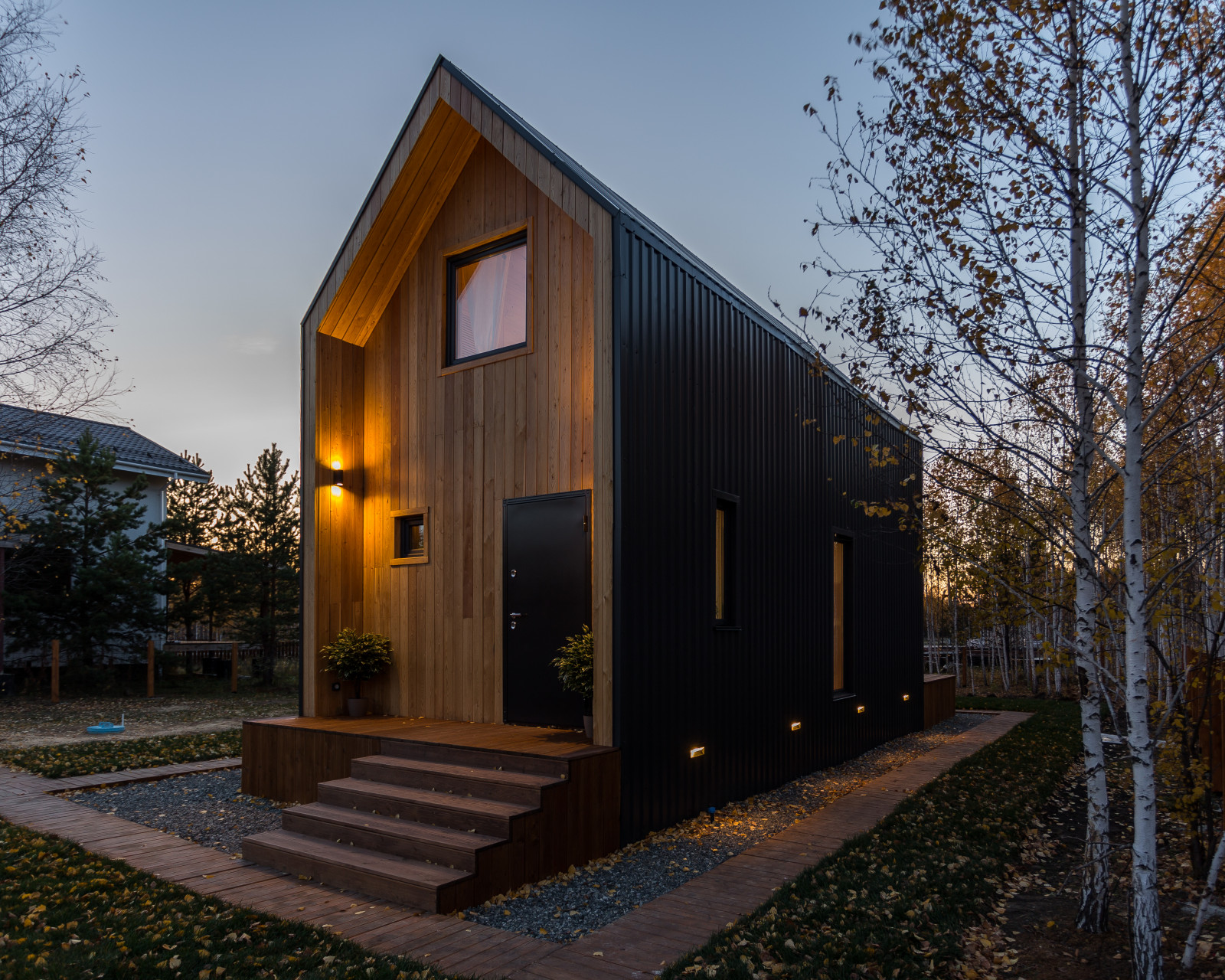 Компактная дача в стиле барнхаус.