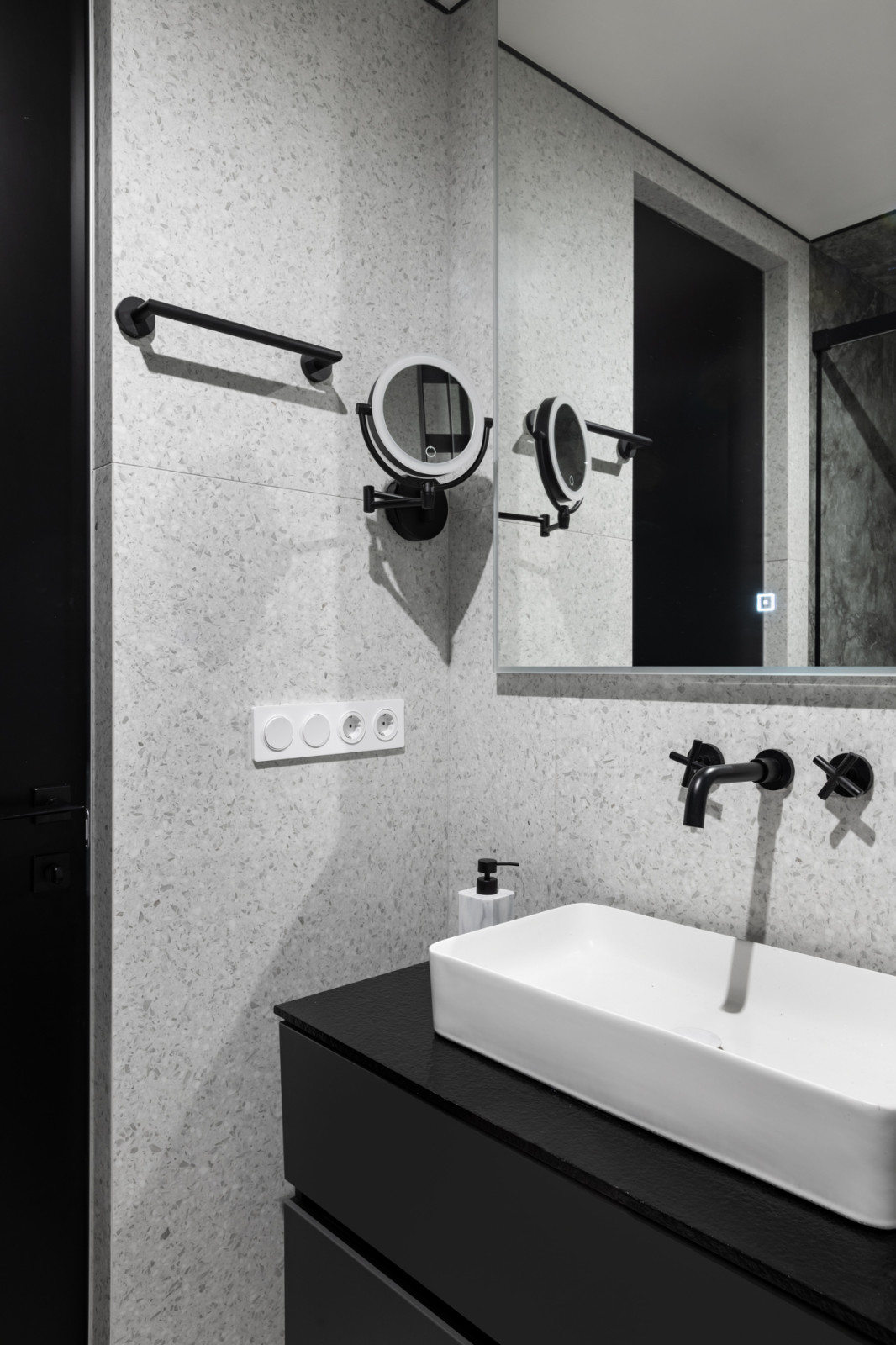 Просторная и современная квартира в ЖК Монодом для семьи с тремя детьми