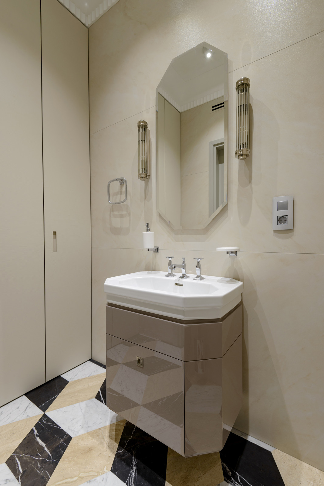 ЦИТИРУЯ КЛАССИКУ