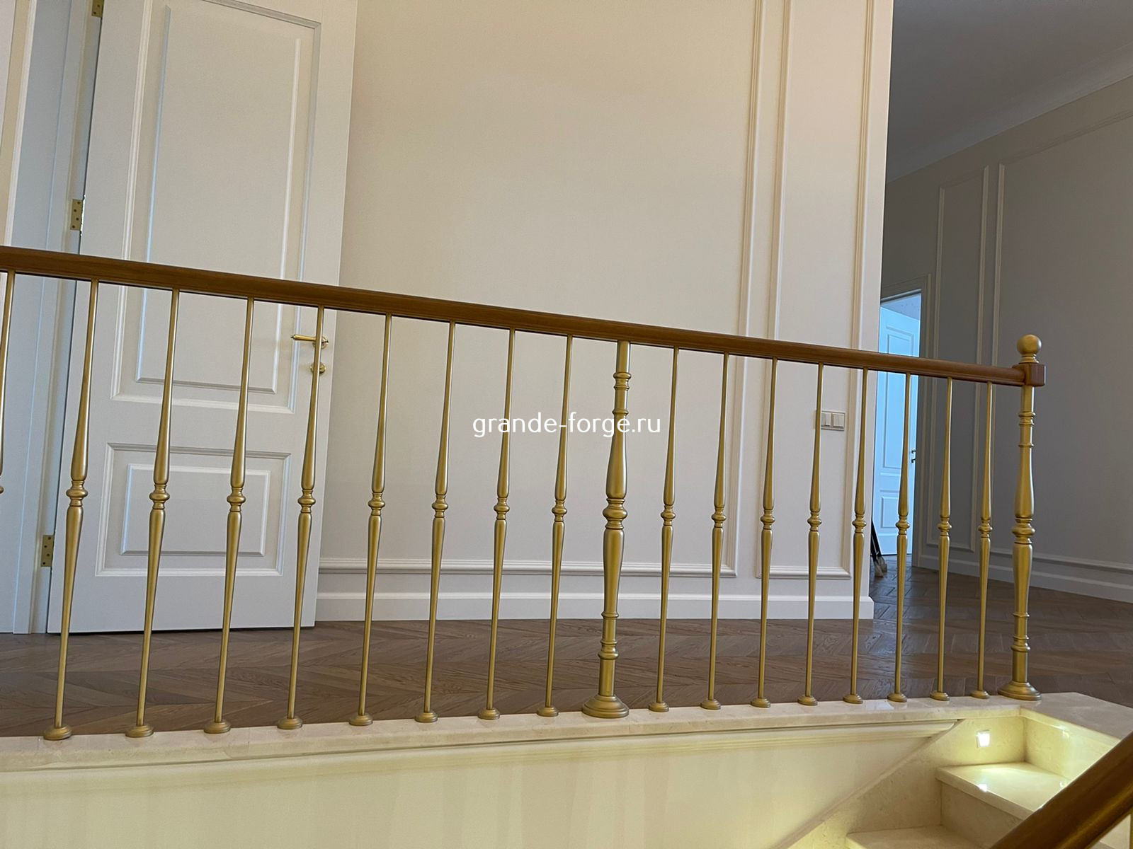 Лестница, стальное ограждение, фабрика Grande forge(Франция), коллекция "Рондо"