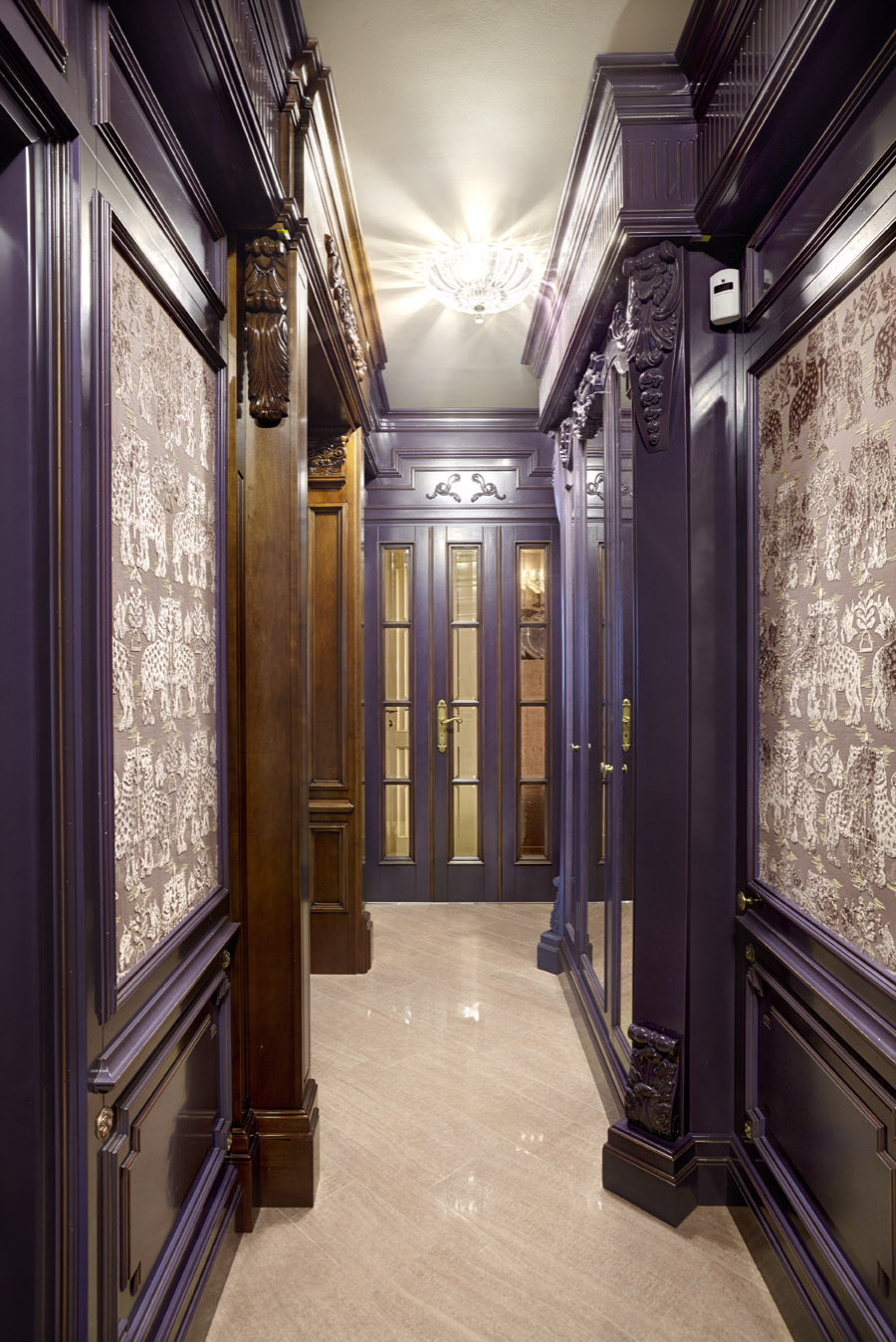 Холл в классическом стиле