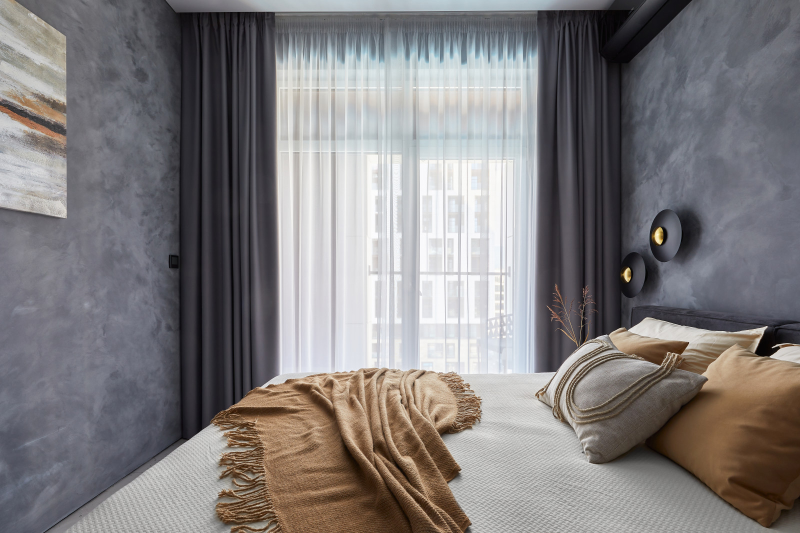 Монохромный минимализм