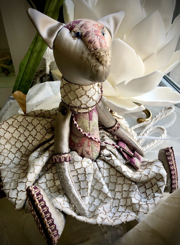 Обложка проекта: Наш салон штор "Axa inspiration".Авторские игрушки и подушки. Примеры работ.