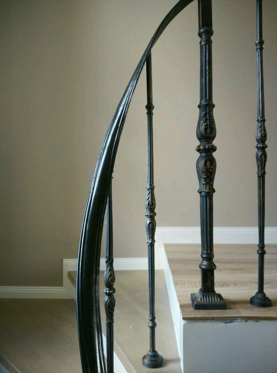 Обложка проекта: Ограждение лестницы из художественного чугуна