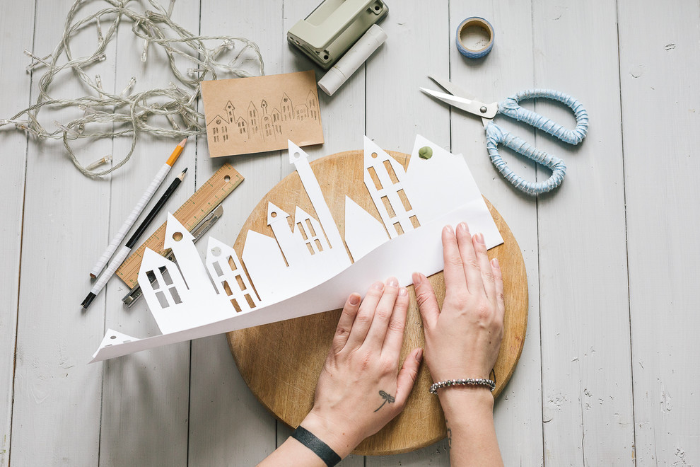 Своими руками: Вырезание из бумаги — волшебство на полке из ИКЕА