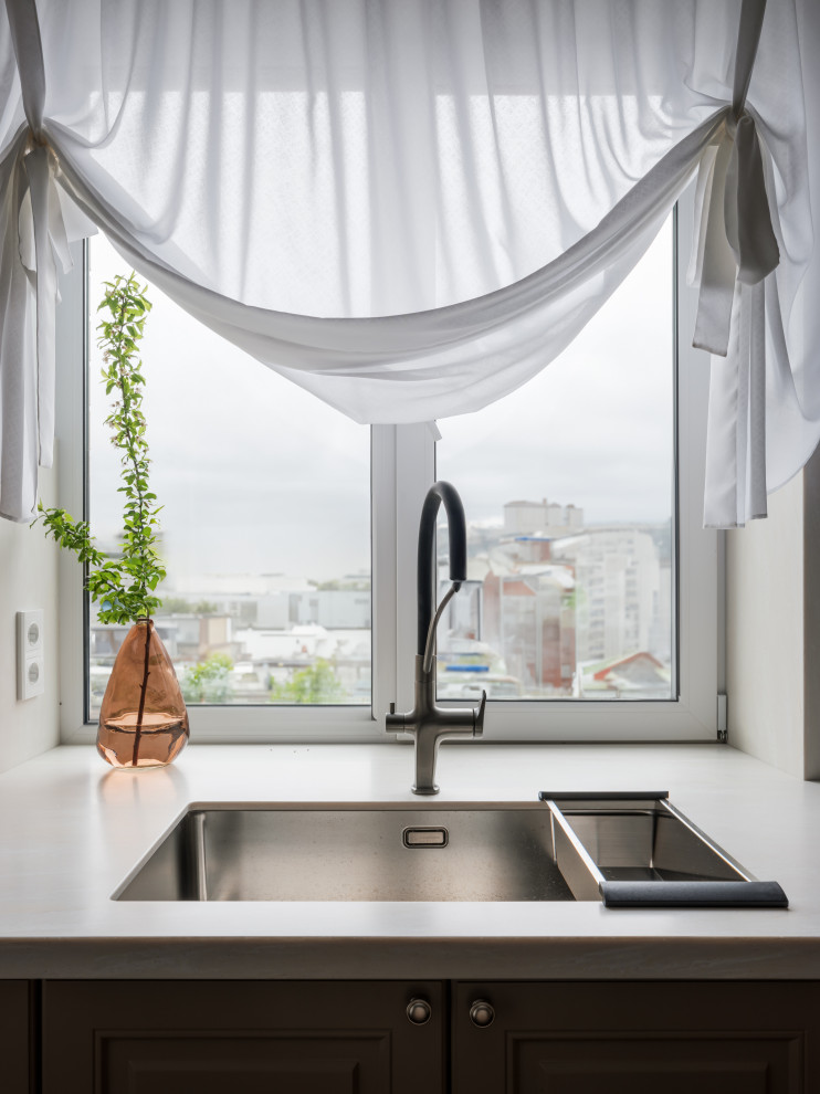 Двухэтажный дом с террасой площадью 170 м²