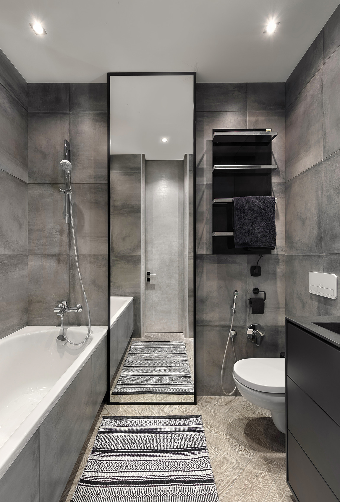 Houzz Украина: Небольшая квартира с насыщенными оттенками