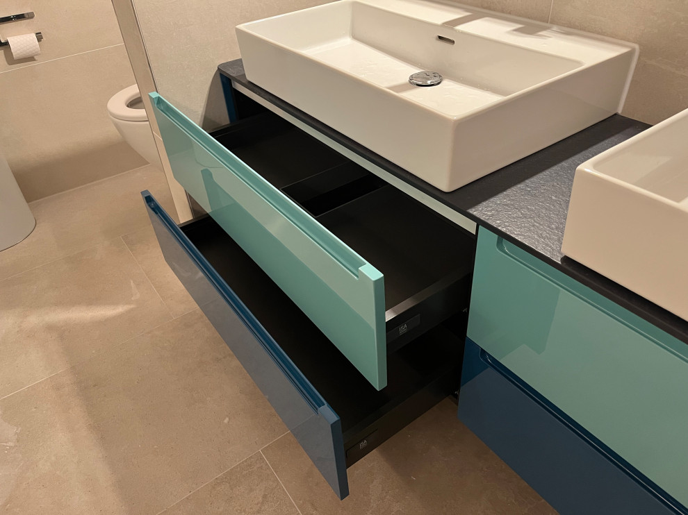 Обложка проекта: Bademäntel neben Tagernsee