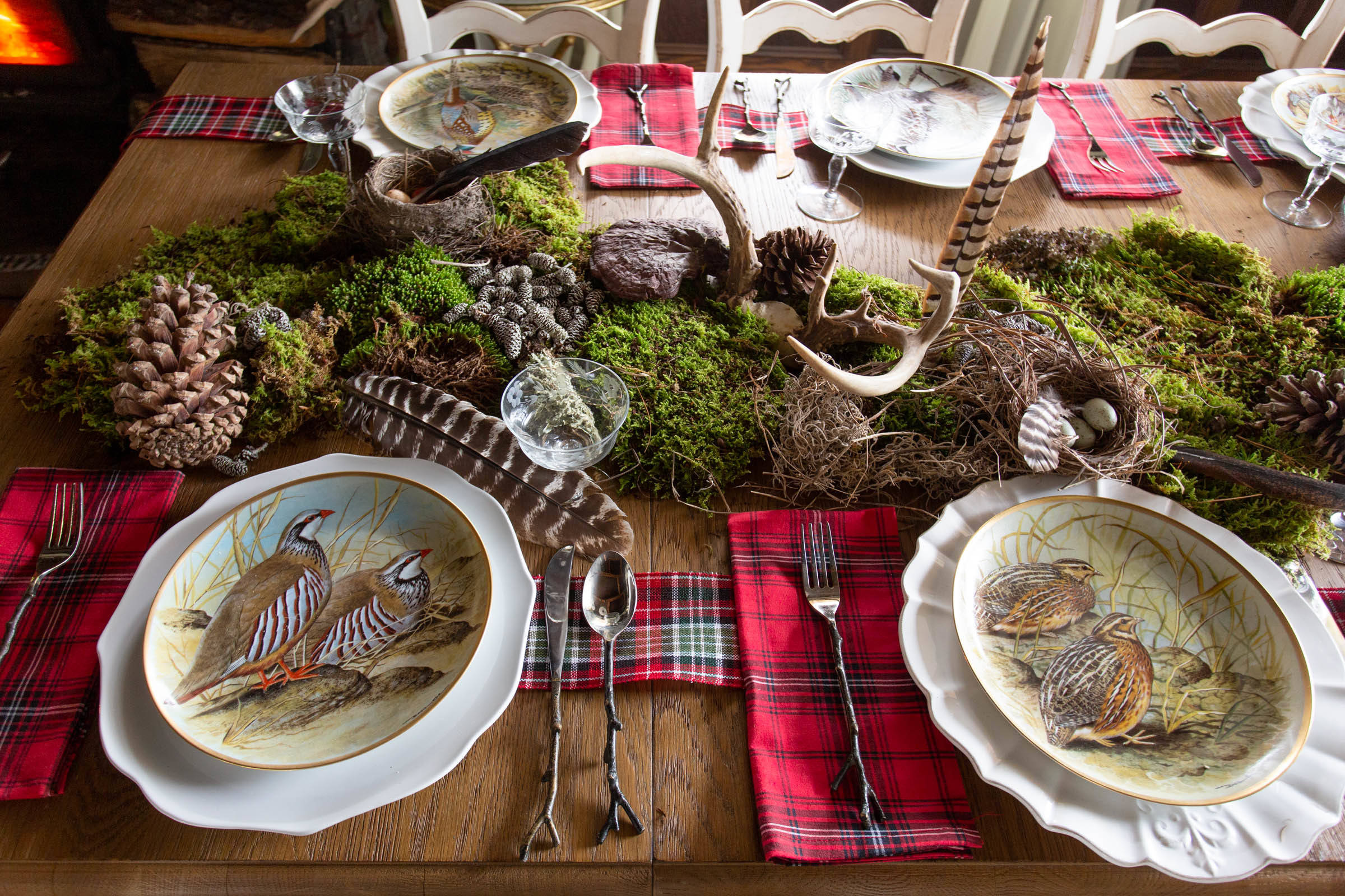 Есть идея: Три варианта новогоднего декора для одной столовой