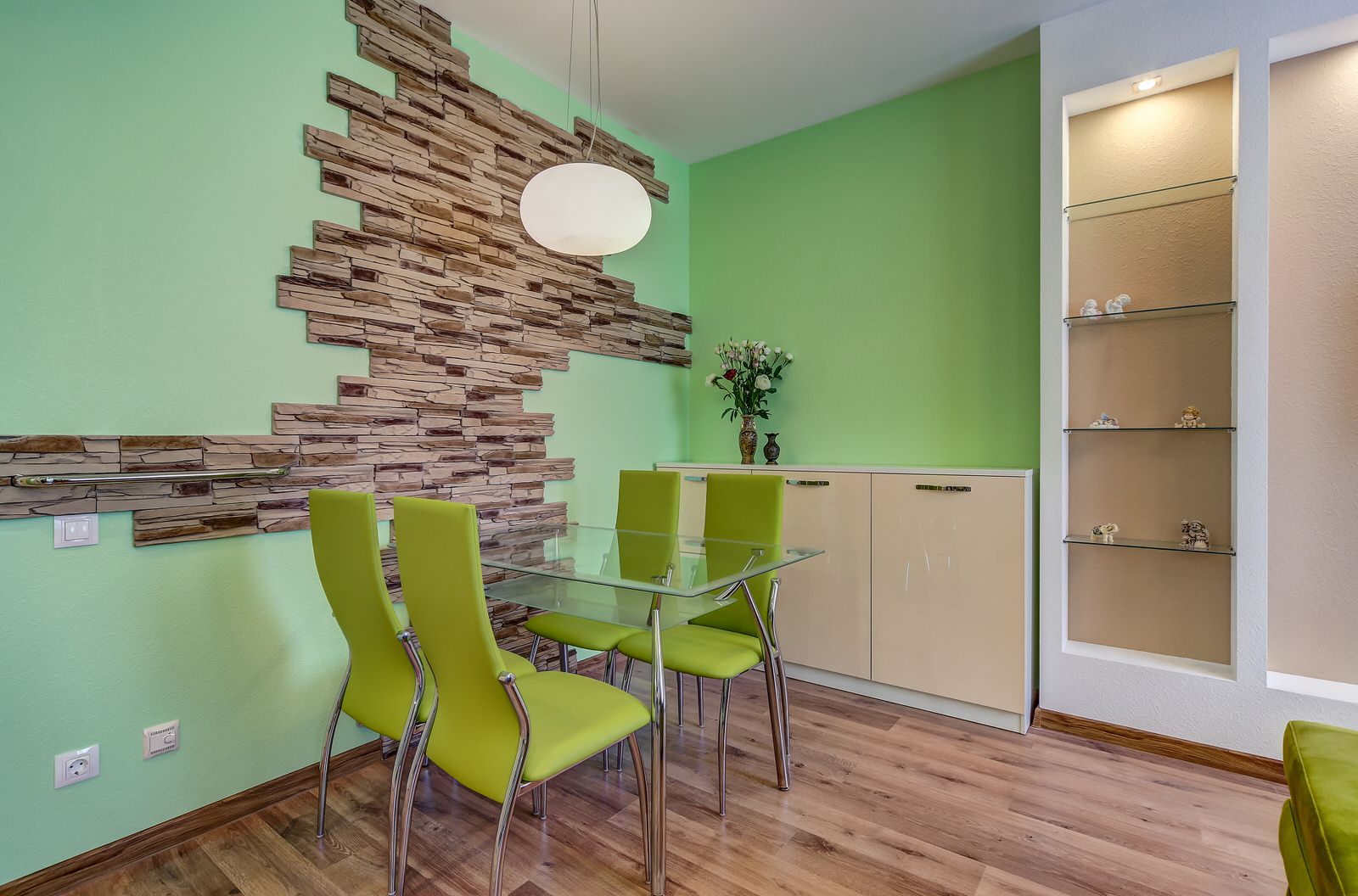 2к квартира, пр. Орджоникидзе, Спб.