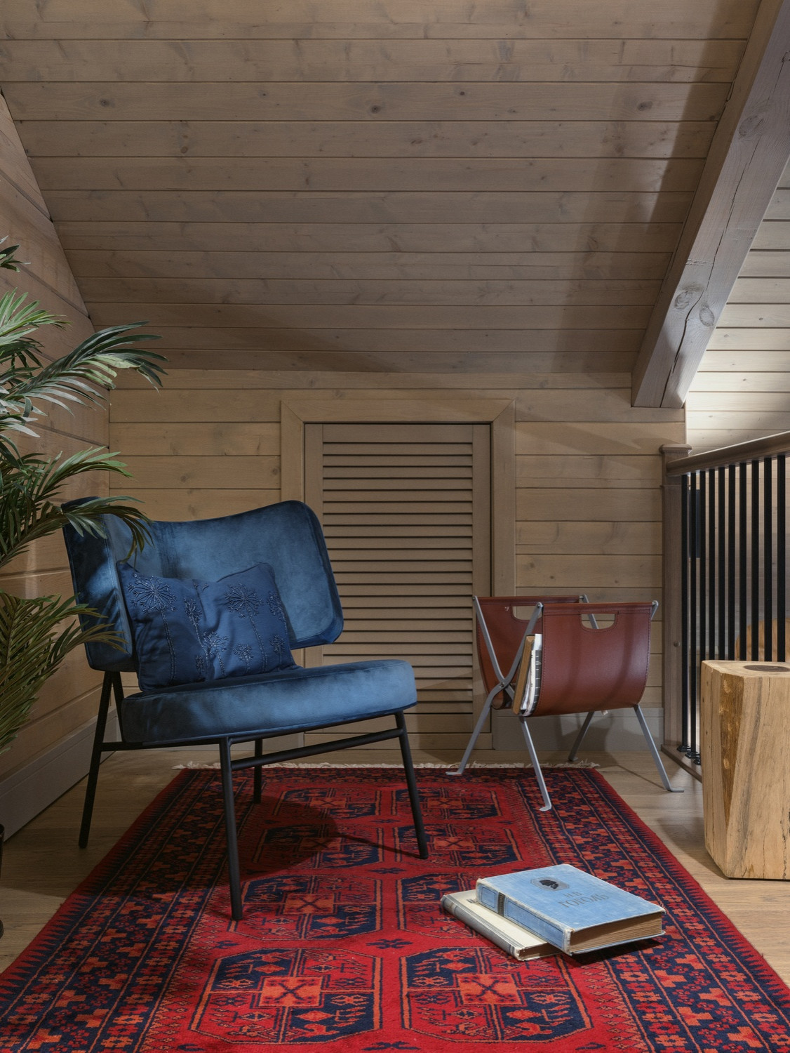 Дом в соснах