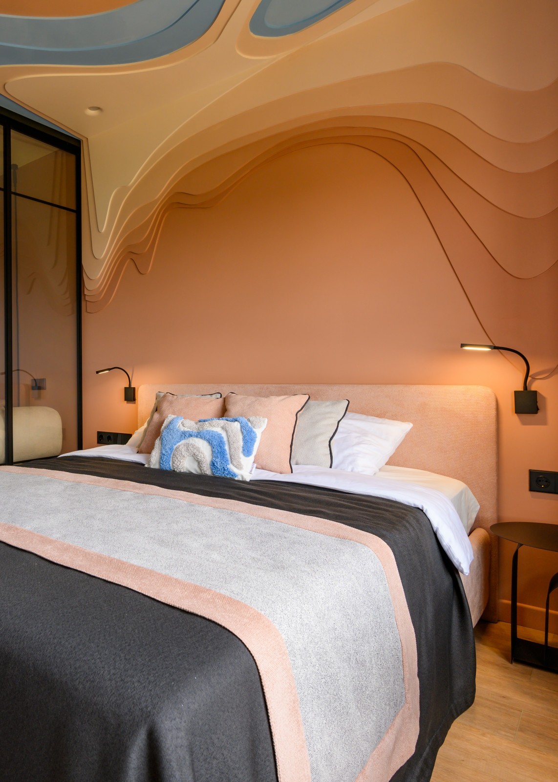 Светильник настенный регулируемый светодиодный KNOB 40118/LED черный