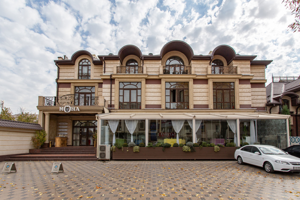 ресторан MONA