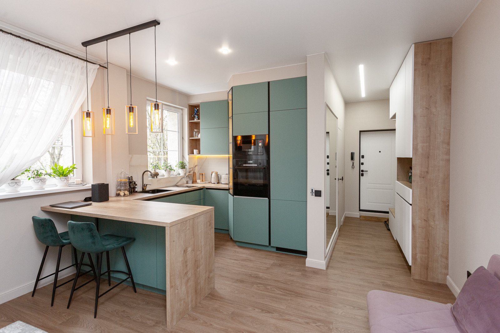 Кухня современная цвета Благородный нефрит