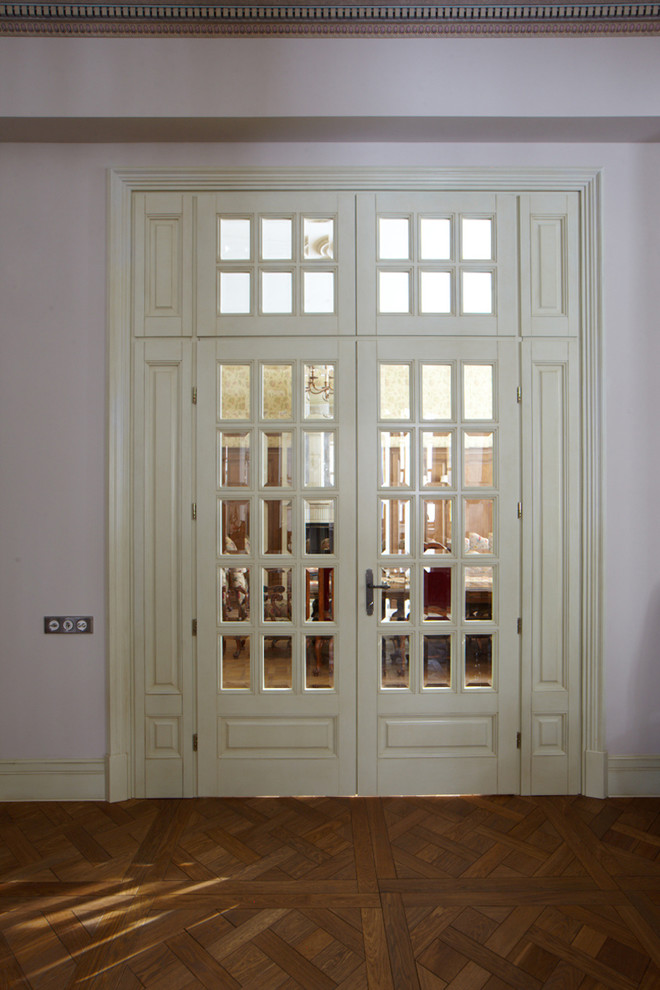 Классические витражные двери