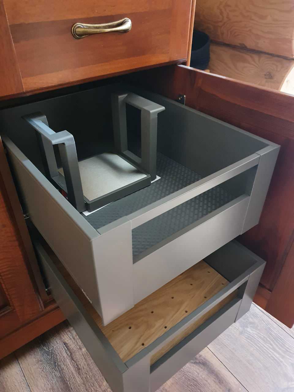 Держатель тарелок AMBIA-LINE