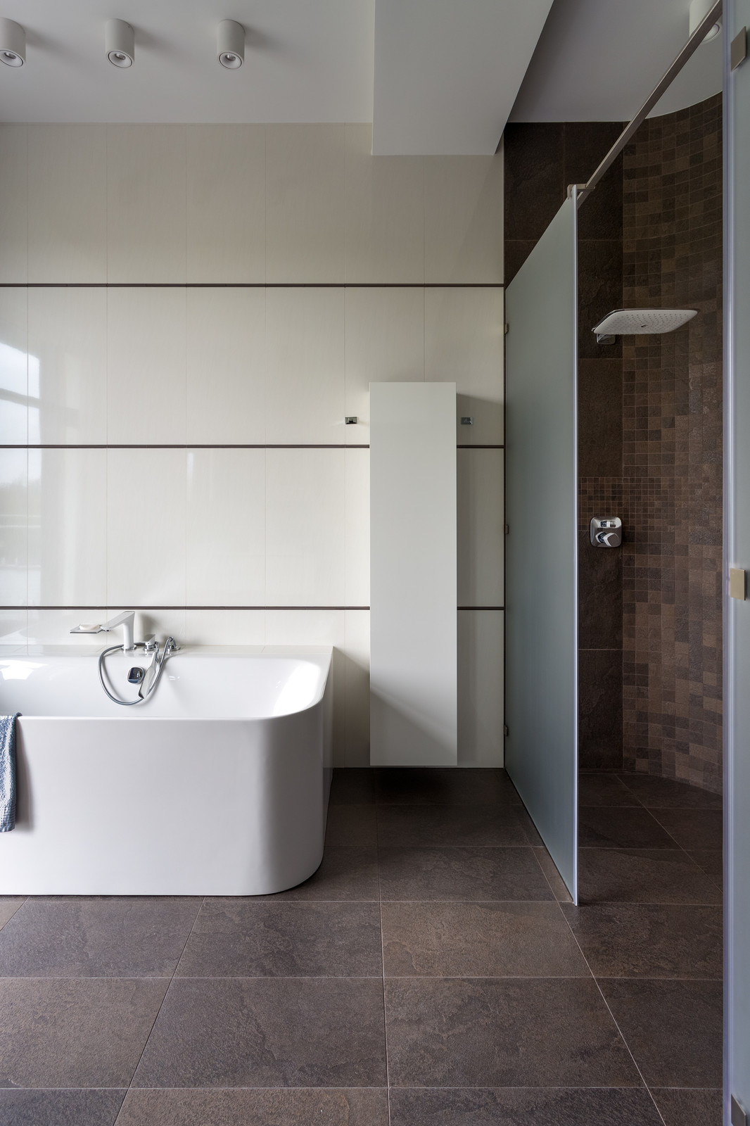 Загородный дом в посёлке Montevil - интерьеры