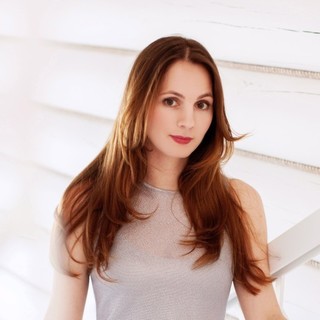 Лена Антропова