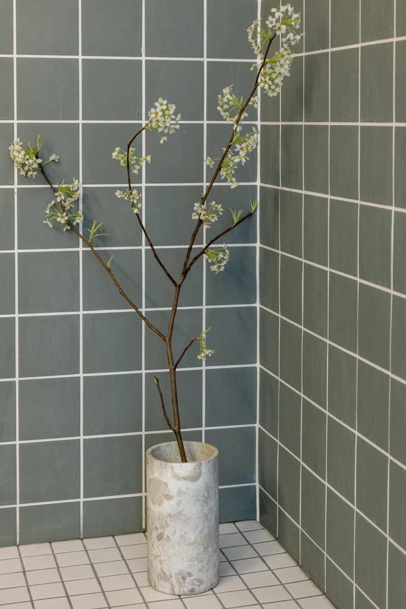 До и после: Квартира со спрятанным экраном для киномана