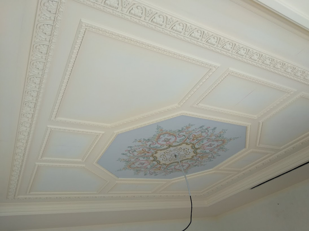 Обложка проекта: Декорирование потолка. Гипсовая лепнина