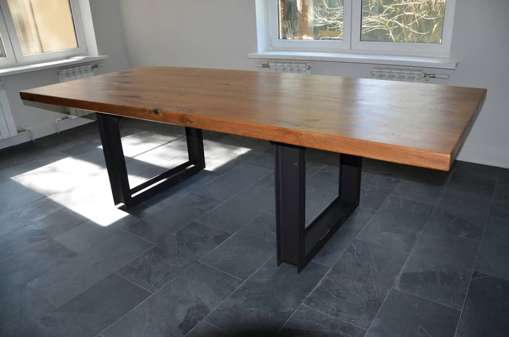 Большой дубовый стол в стиле лофт