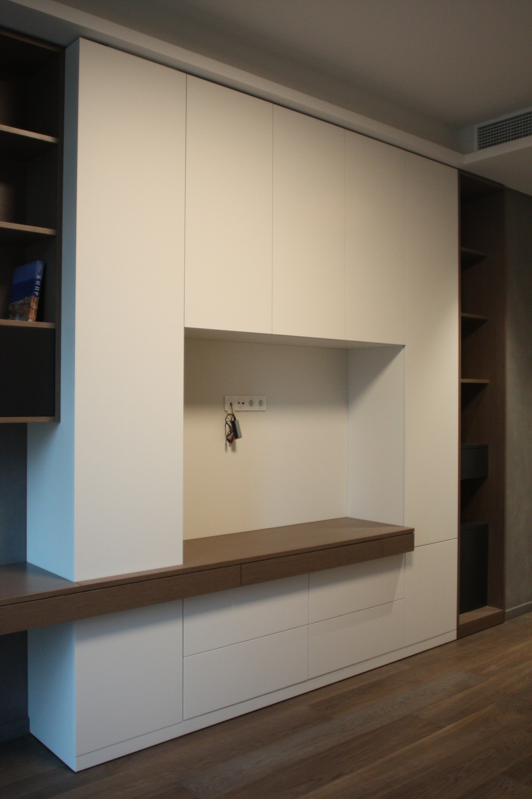 Шкаф и тумба