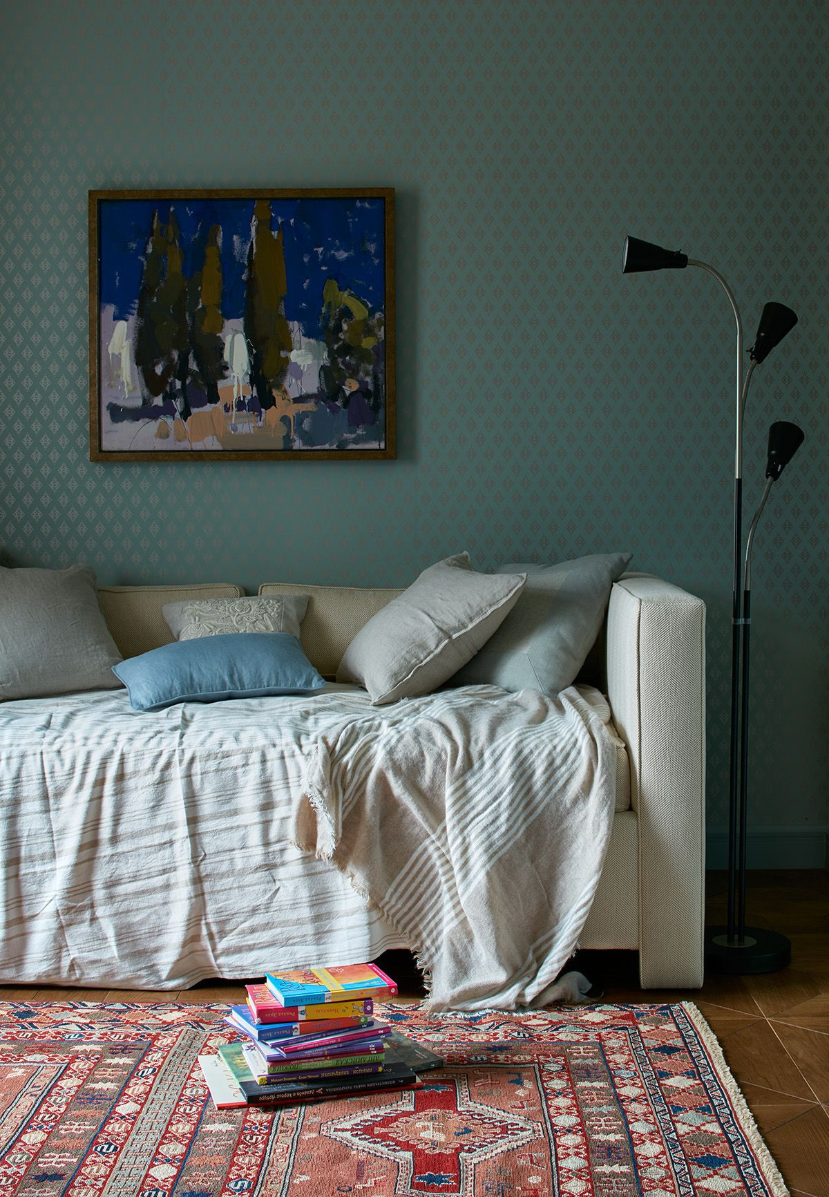 Houzz тур: Светлая квартира по мотивам американской неоклассики