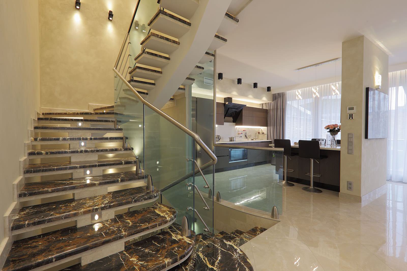 Светлое будущее в поселке Барвиха Хиллс