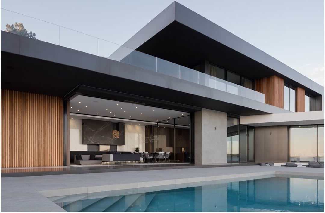 ПАНОРАМНОЕ ОСТЕКЛЕНИЕ ДОМА С ВИДОМ НА МИУССКИЙ ЛИМАН